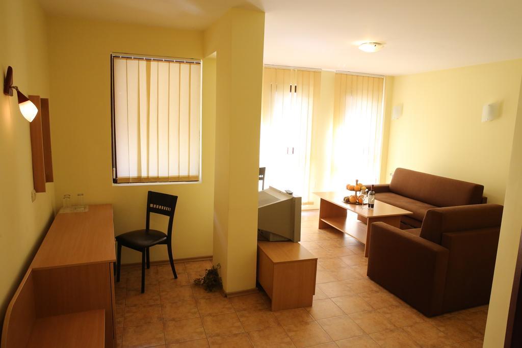 Family Hotel Papi Razlog Room photo