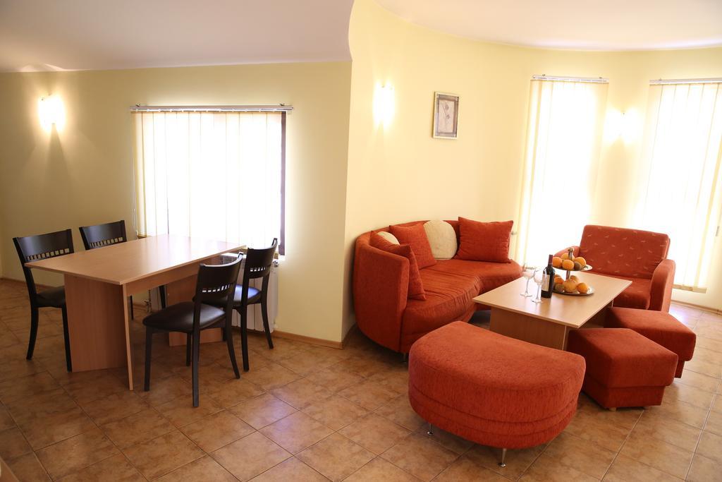 Family Hotel Papi Razlog Room photo